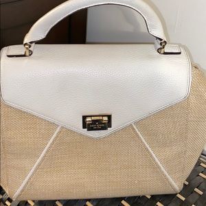 Slightly used KATE SPADE BAG 👝👝👝